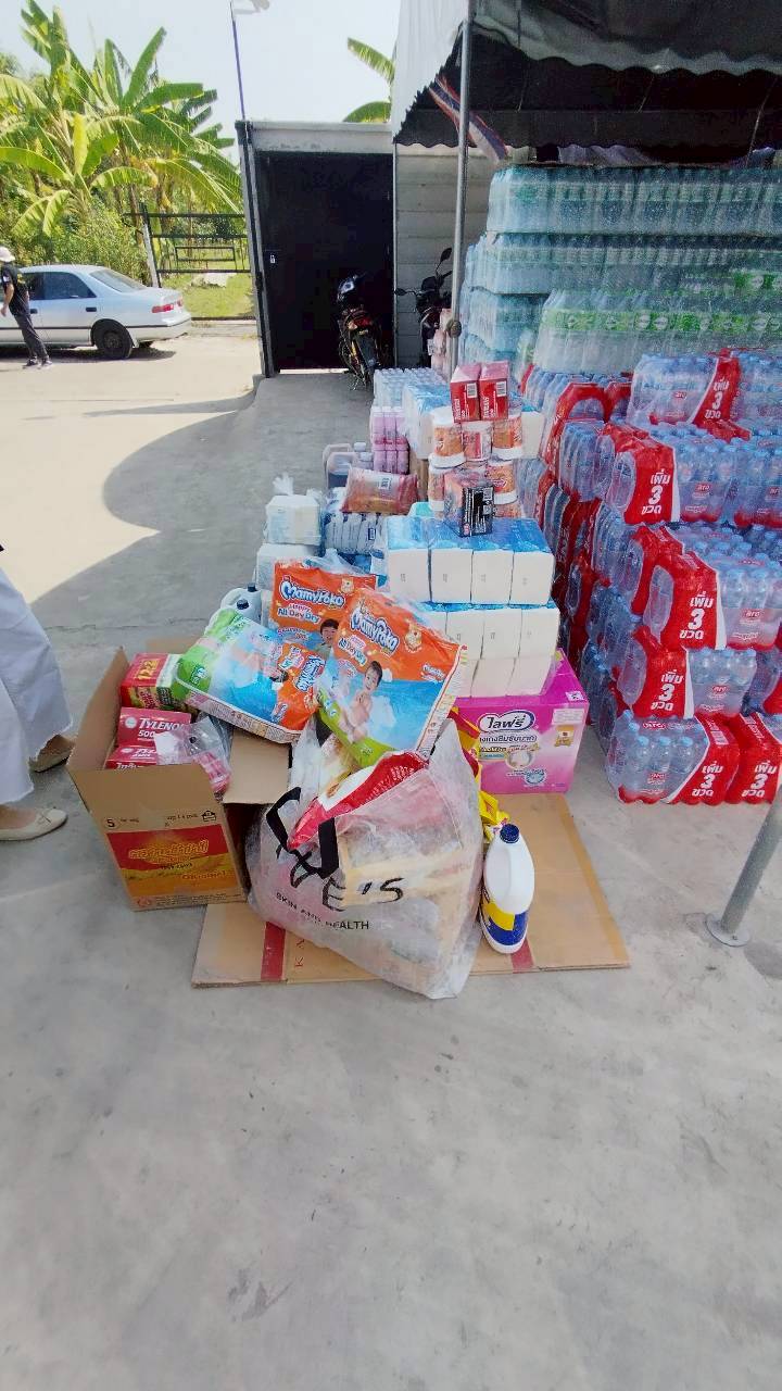 LINE_ALBUM_บริจาคช่วยน้ำท่วมหาดใหญ่ 26 พ.ย. 2568_251126_18